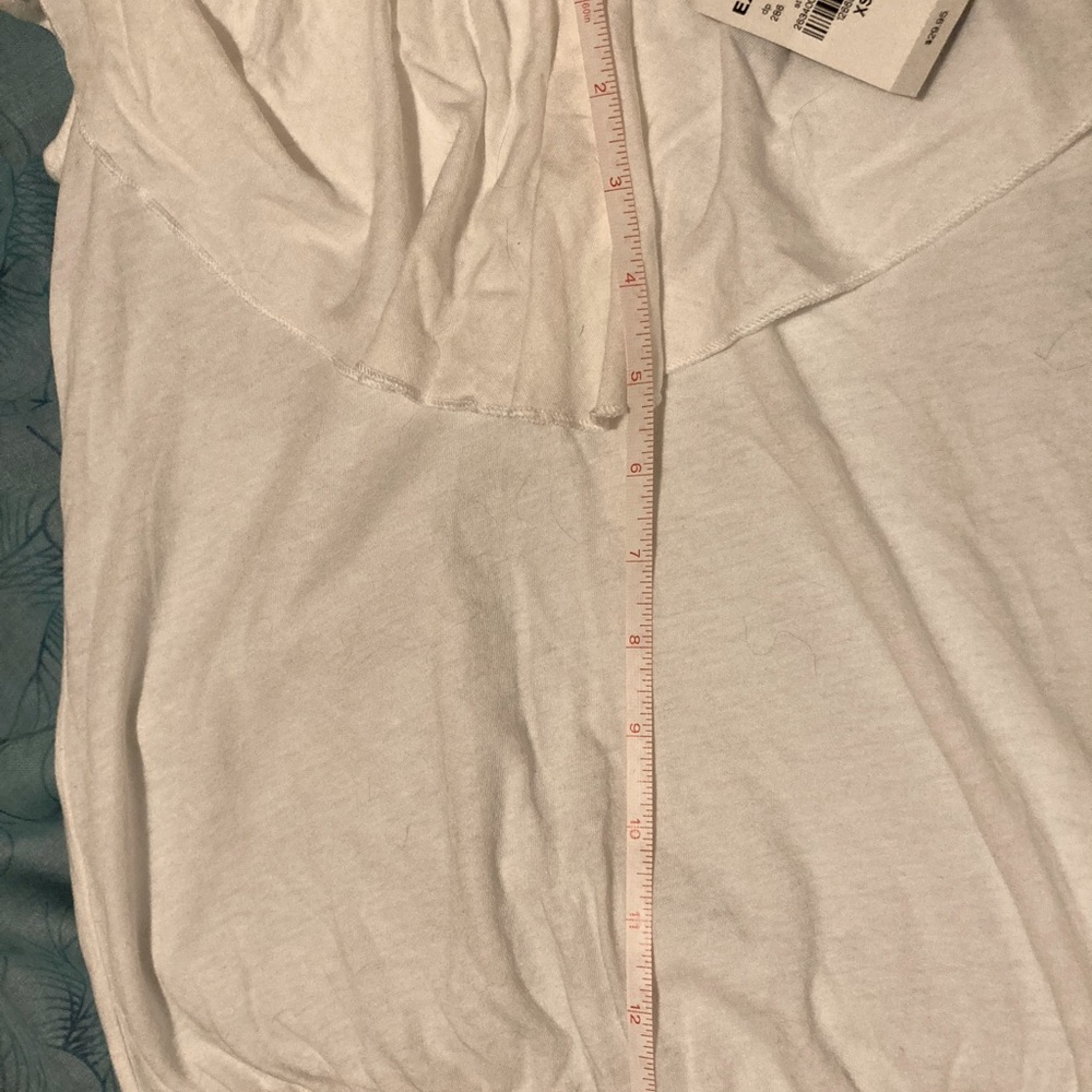 Express Ruffle Top - Picture 5 of 6